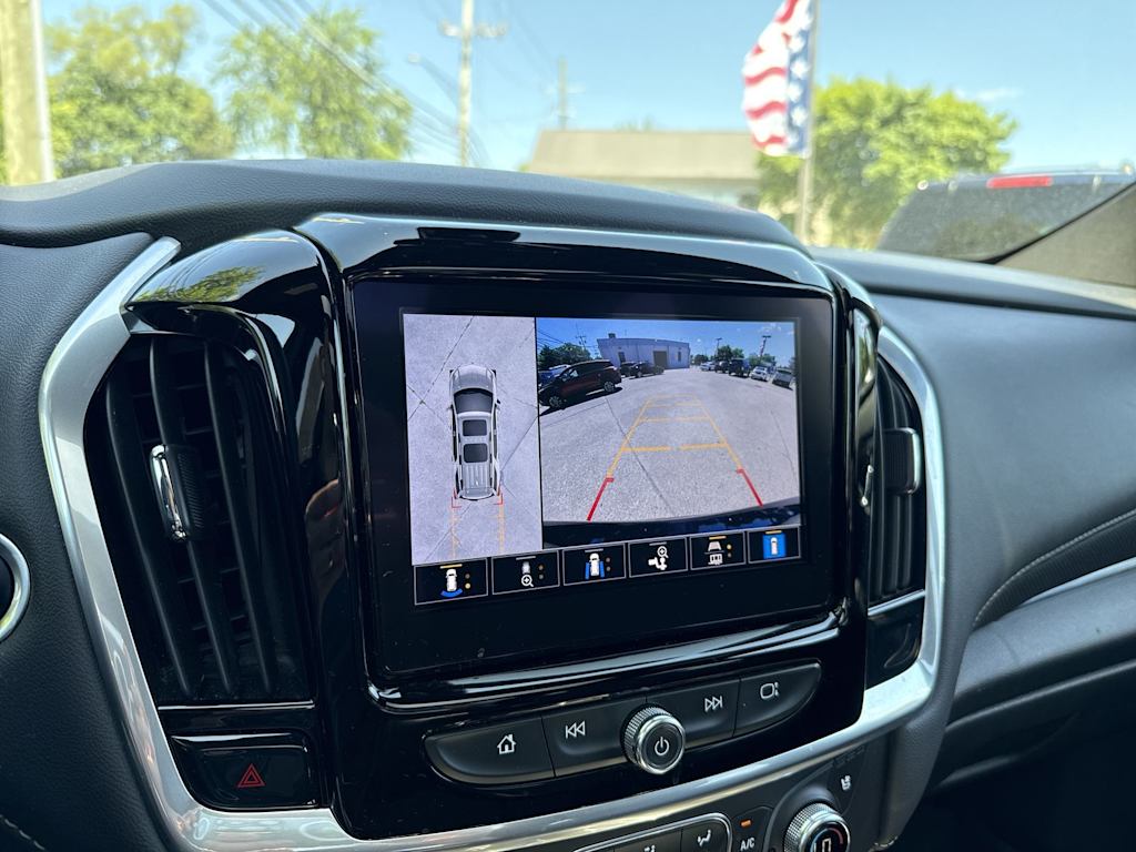Thumbnail: 2022 Chevrolet Traverse - 36