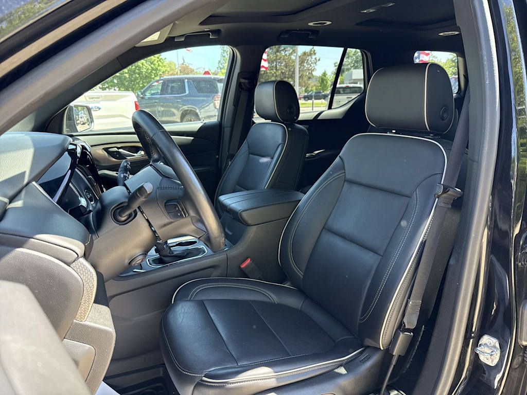 Thumbnail: 2022 Chevrolet Traverse - 12