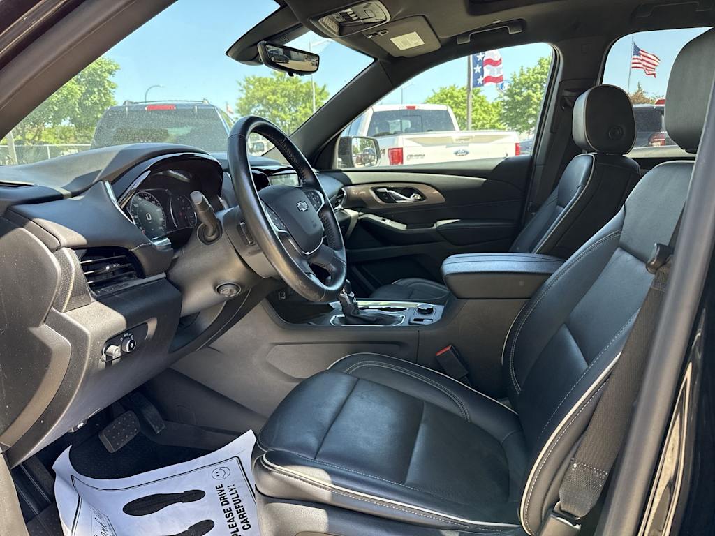 Thumbnail: 2022 Chevrolet Traverse - 11