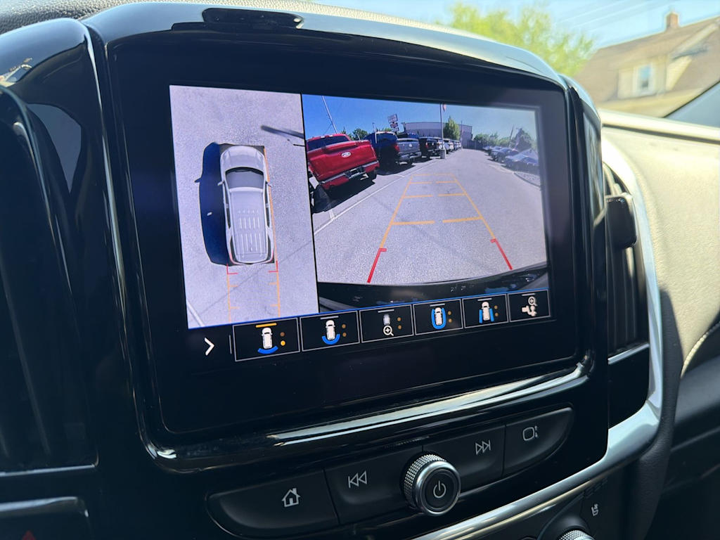 Thumbnail: 2020 Chevrolet Traverse - 33