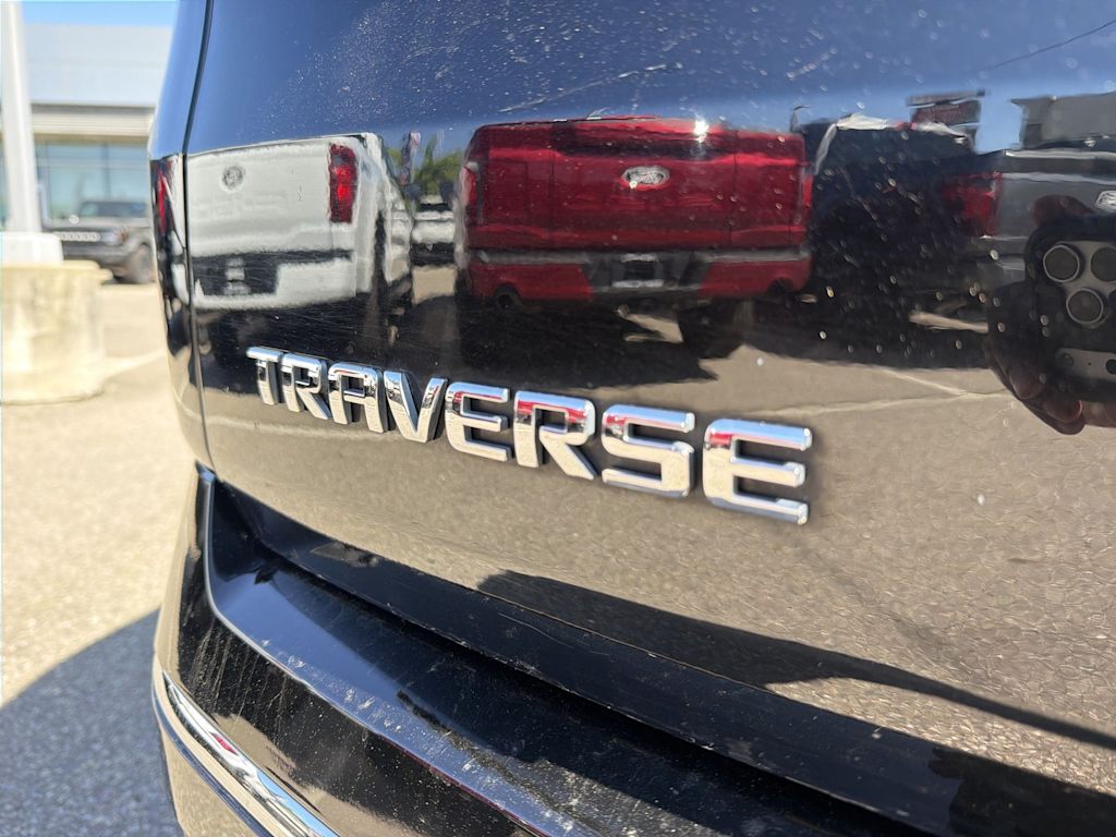 Thumbnail: 2020 Chevrolet Traverse - 24