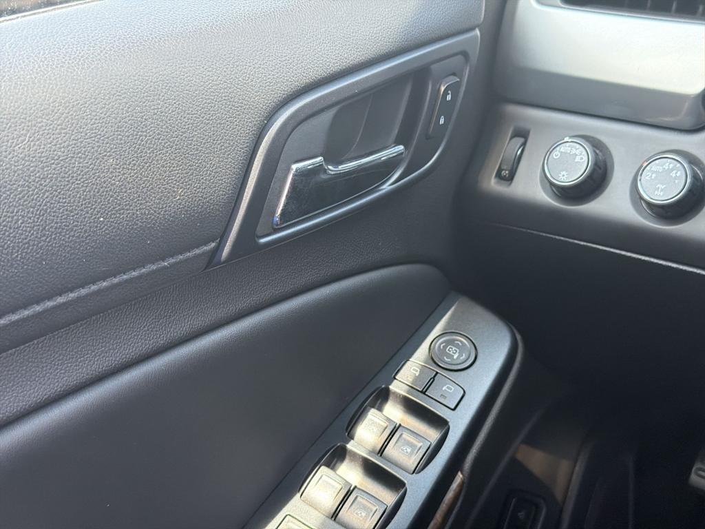 Thumbnail: 2015 Chevrolet Tahoe - 31
