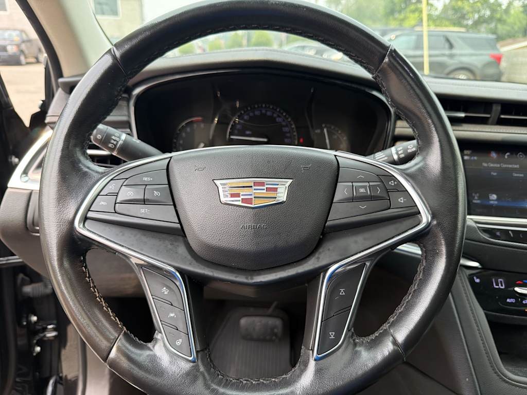 Thumbnail: 2019 Cadillac XT5 - 10