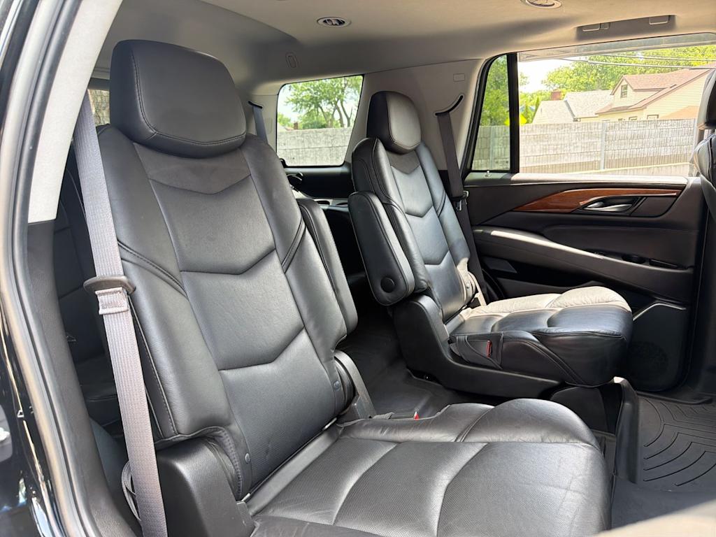 Thumbnail: 2015 Cadillac Escalade - 27
