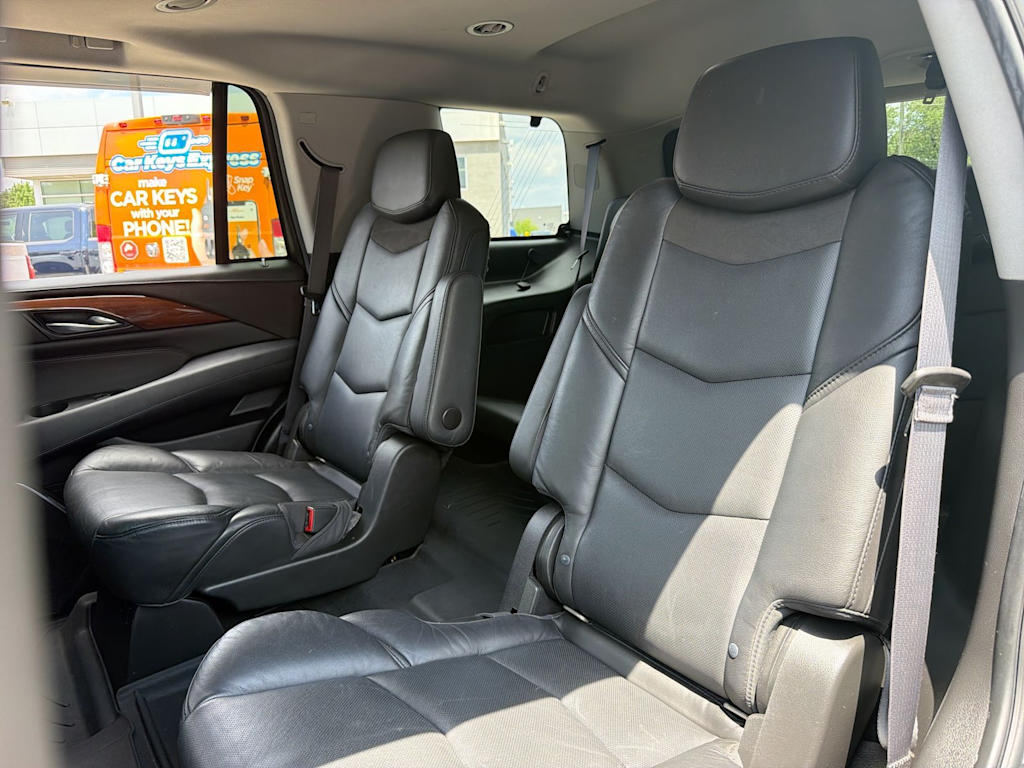 Thumbnail: 2015 Cadillac Escalade - 26