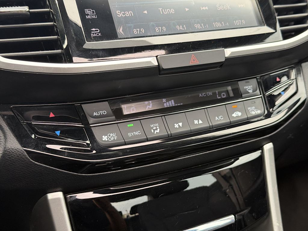 Thumbnail: 2016 Honda Accord - 32