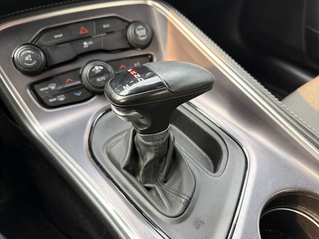 Thumbnail: 2015 Dodge Challenger - 13