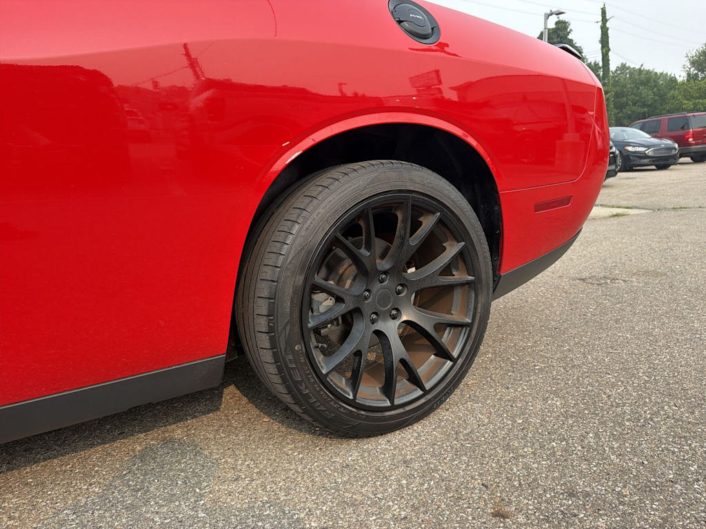 Thumbnail: 2015 Dodge Challenger - 6