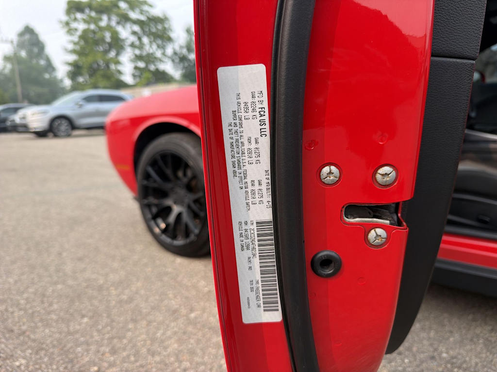 Thumbnail: 2015 Dodge Challenger - 32