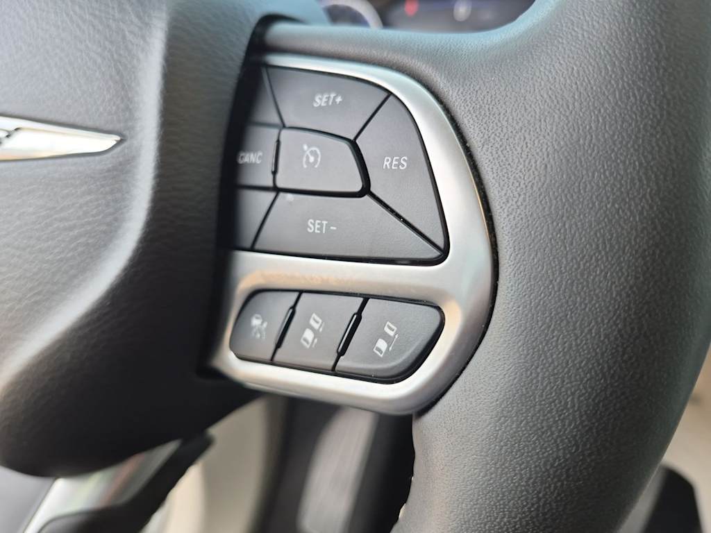 Thumbnail: 2024 Chrysler Pacifica - 28