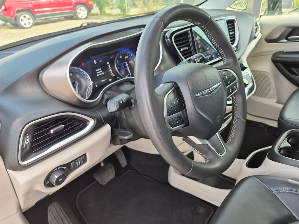 Thumbnail: 2024 Chrysler Pacifica - 2