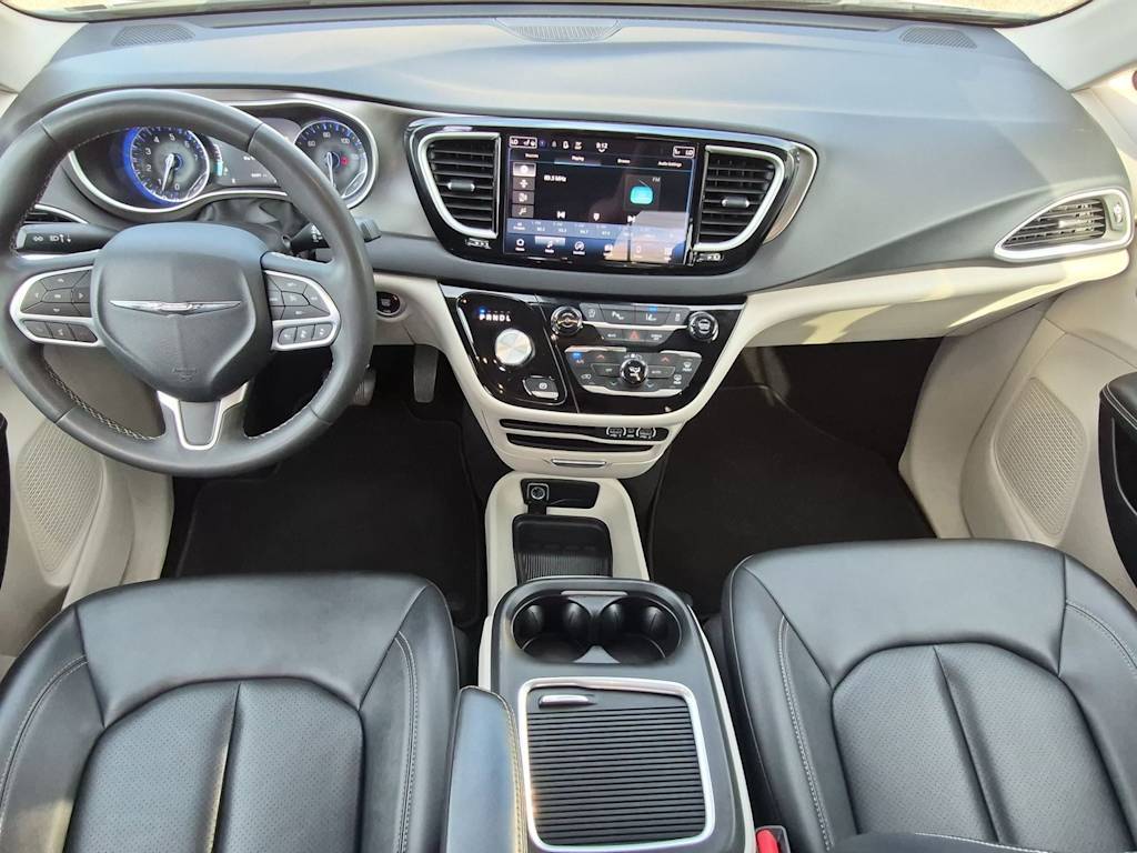 Thumbnail: 2024 Chrysler Pacifica - 9