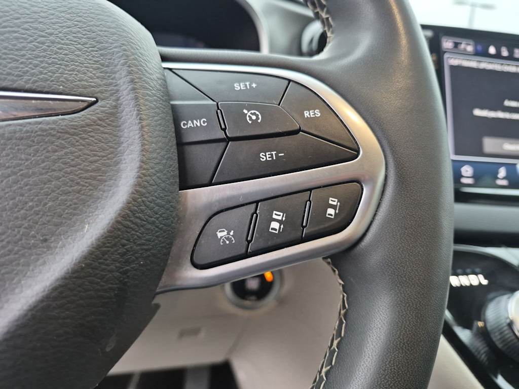 Thumbnail: 2024 Chrysler Pacifica - 26