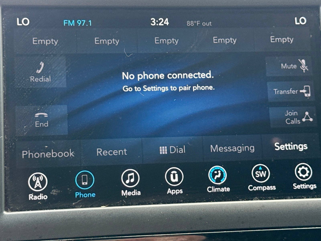 Thumbnail: 2018 Chrysler Pacifica - 23