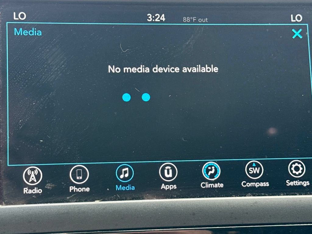 Thumbnail: 2018 Chrysler Pacifica - 24