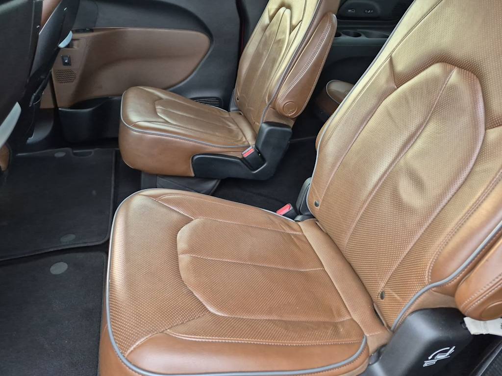 Thumbnail: 2019 Chrysler Pacifica - 10