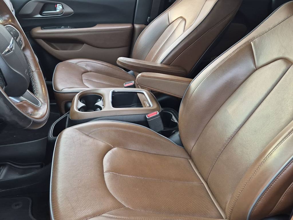 Thumbnail: 2019 Chrysler Pacifica - 9