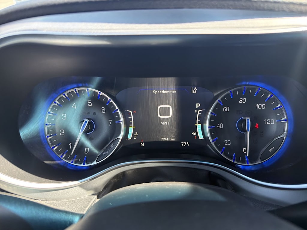 Thumbnail: 2026 Chrysler Pacifica - 14