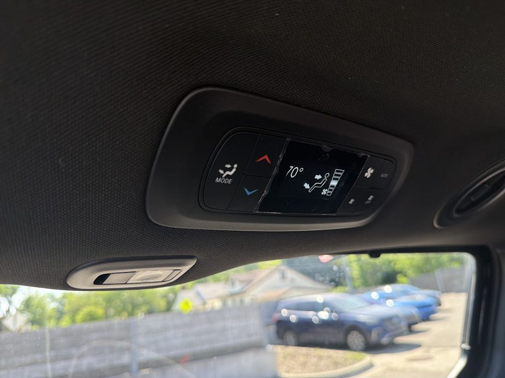 Thumbnail: 2026 Chrysler Pacifica - 30