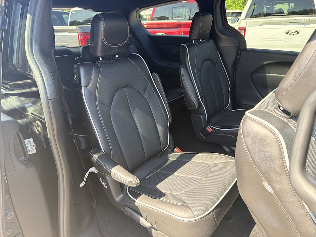 Thumbnail: 2026 Chrysler Pacifica - 26