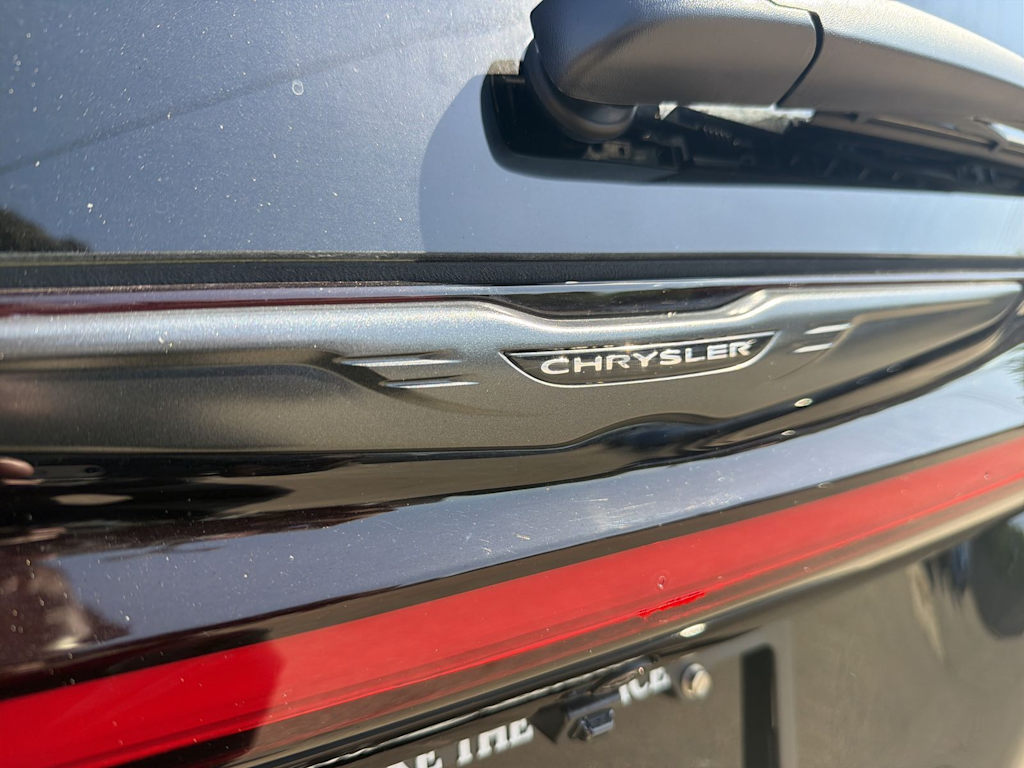 Thumbnail: 2026 Chrysler Pacifica - 7