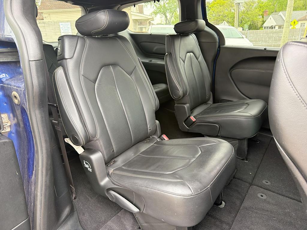 Thumbnail: 2020 Chrysler Pacifica - 25