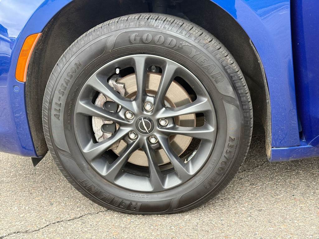 Thumbnail: 2020 Chrysler Pacifica - 8
