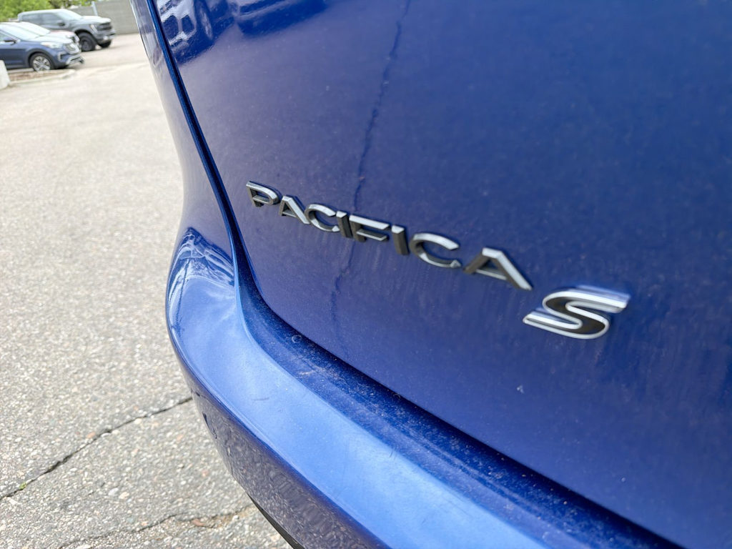 Thumbnail: 2020 Chrysler Pacifica - 22