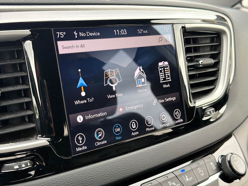 Thumbnail: 2020 Chrysler Pacifica - 13