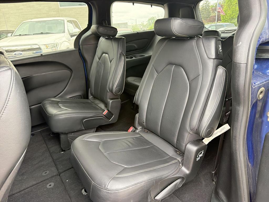Thumbnail: 2020 Chrysler Pacifica - 24