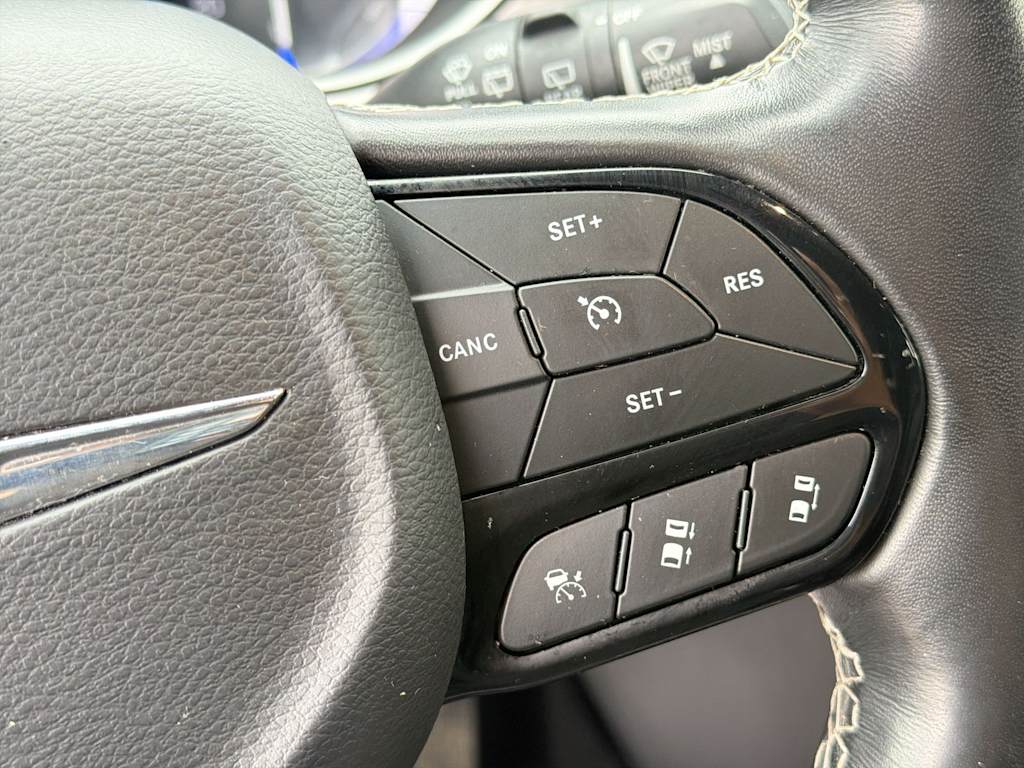 Thumbnail: 2020 Chrysler Pacifica - 28