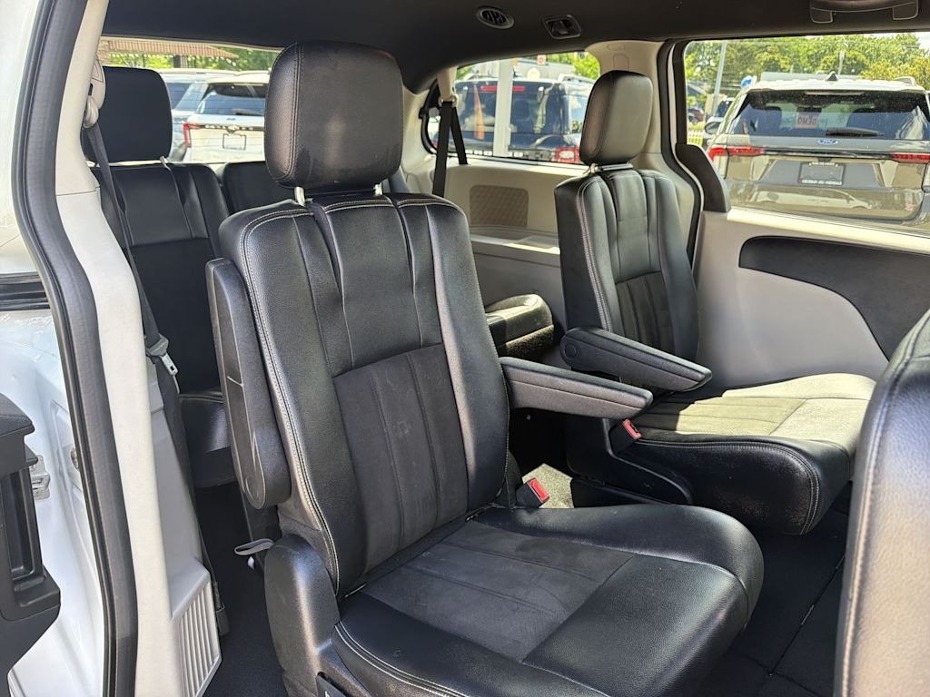 Thumbnail: 2020 Dodge Grand Caravan - 26