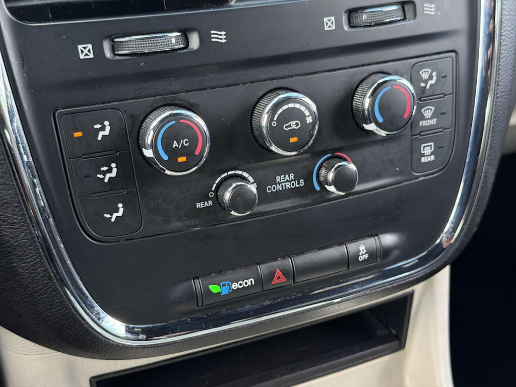 Thumbnail: 2020 Dodge Grand Caravan - 29