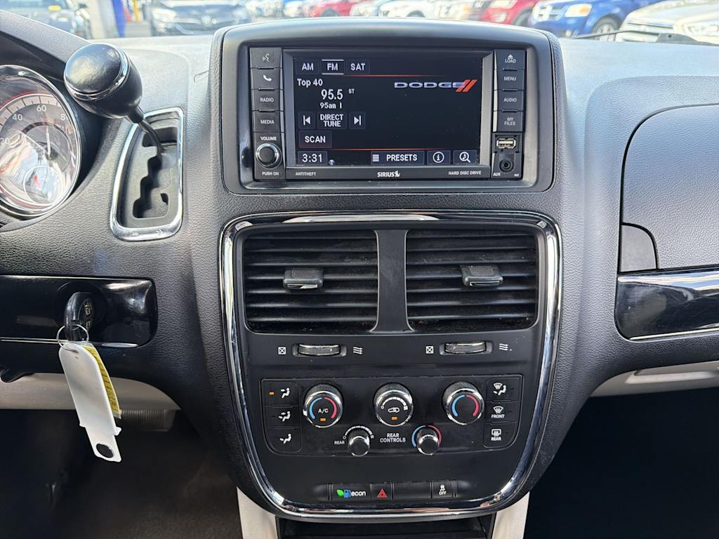 Thumbnail: 2020 Dodge Grand Caravan - 13