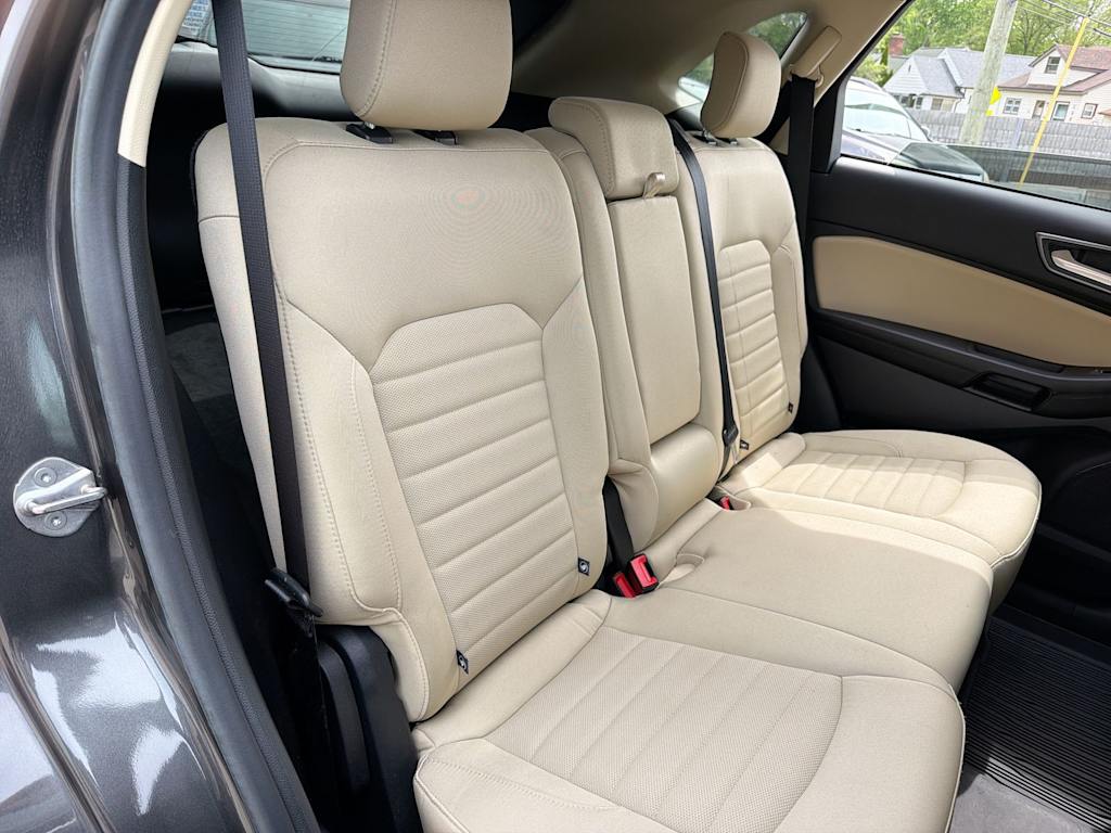 Thumbnail: 2020 Ford Edge - 27