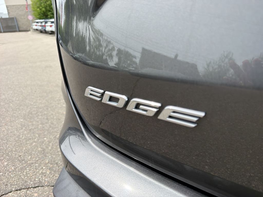 Thumbnail: 2020 Ford Edge - 24
