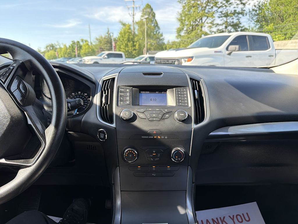 Thumbnail: 2019 Ford Edge - 10