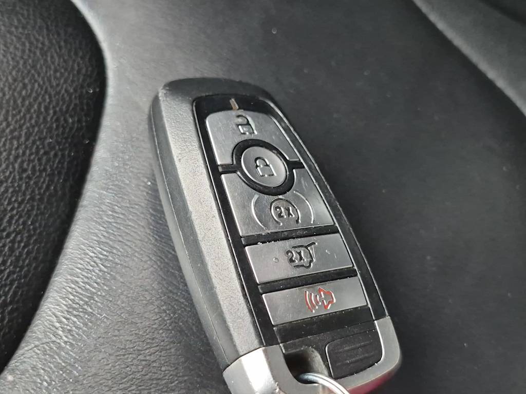 Thumbnail: 2021 Ford Edge - 14