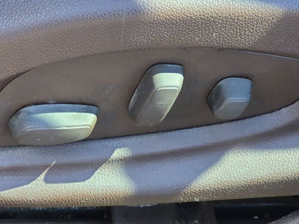 Thumbnail: 2014 Chevrolet Impala - 23