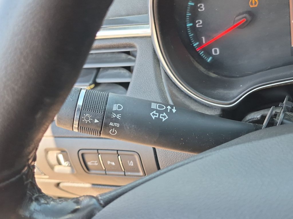 Thumbnail: 2014 Chevrolet Impala - 16
