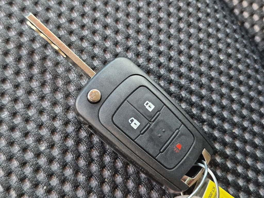 Thumbnail: 2016 Chevrolet Equinox - 16