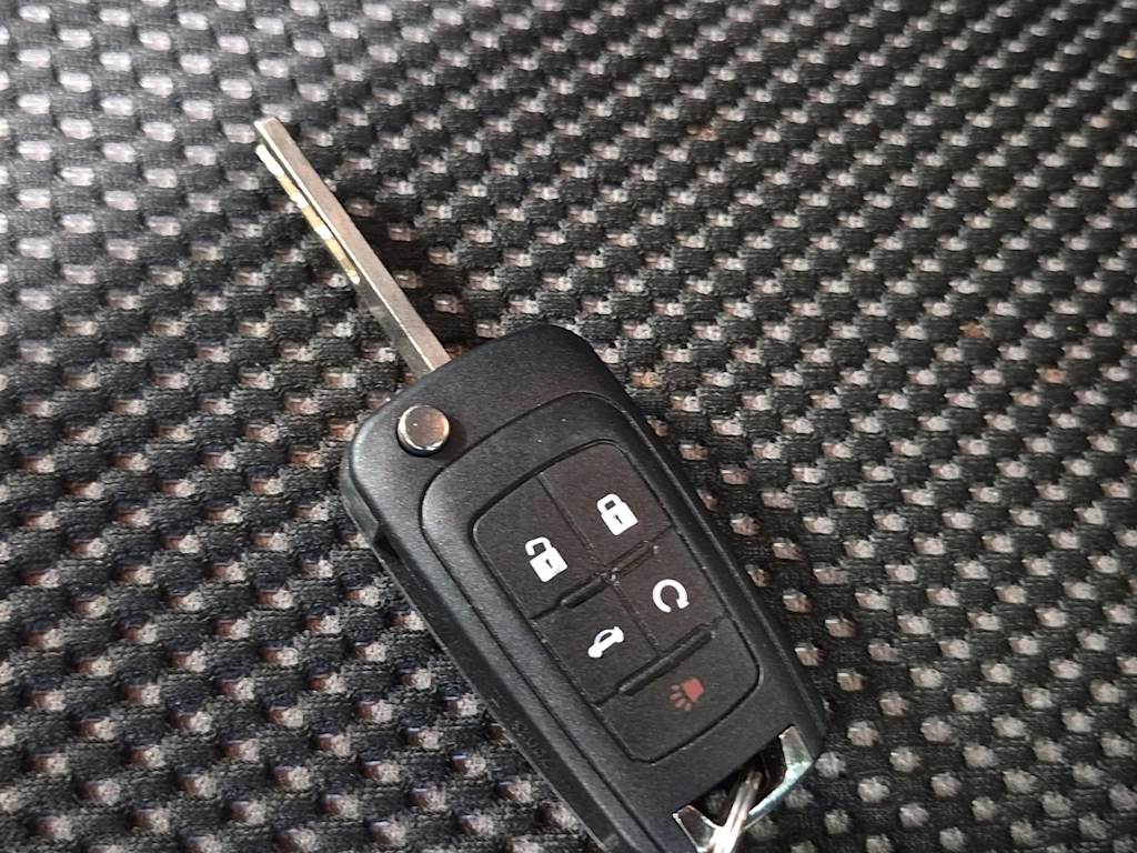 Thumbnail: 2016 Chevrolet Equinox - 18