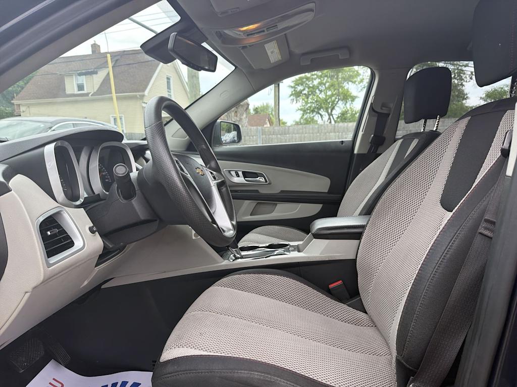 Thumbnail: 2017 Chevrolet Equinox - 9