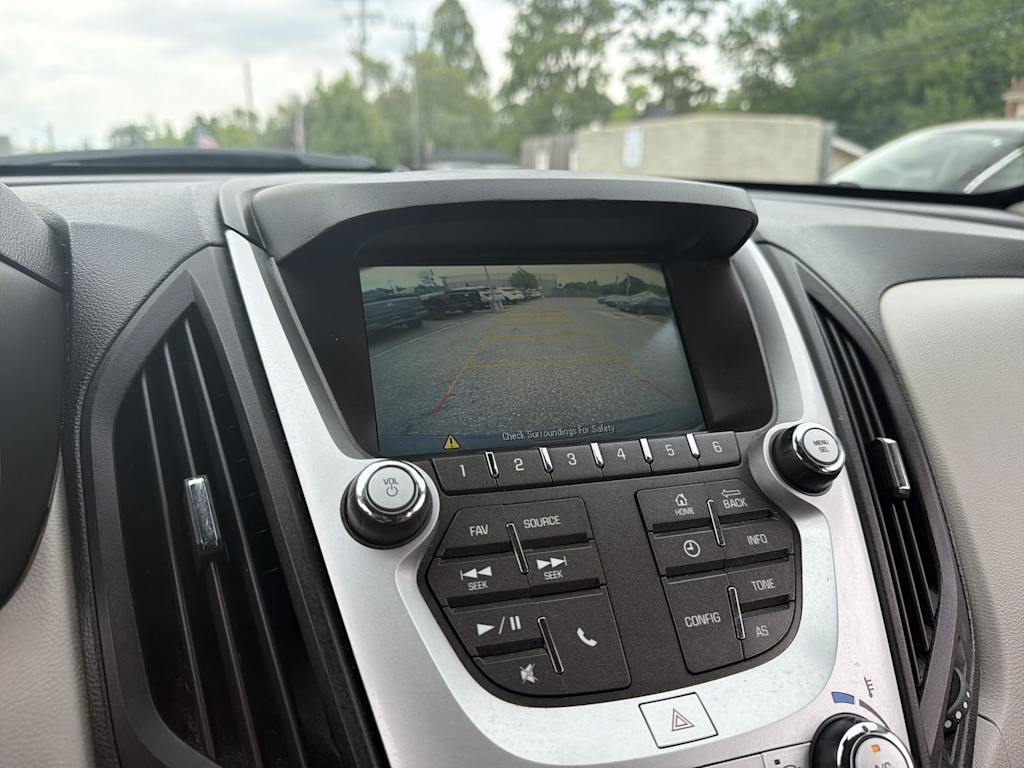 Thumbnail: 2017 Chevrolet Equinox - 32
