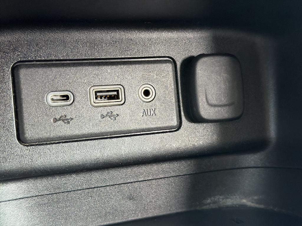 Thumbnail: 2019 Chevrolet Equinox - 33