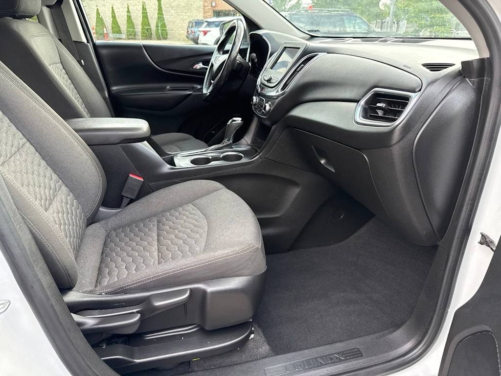 Thumbnail: 2020 Chevrolet Equinox - 8