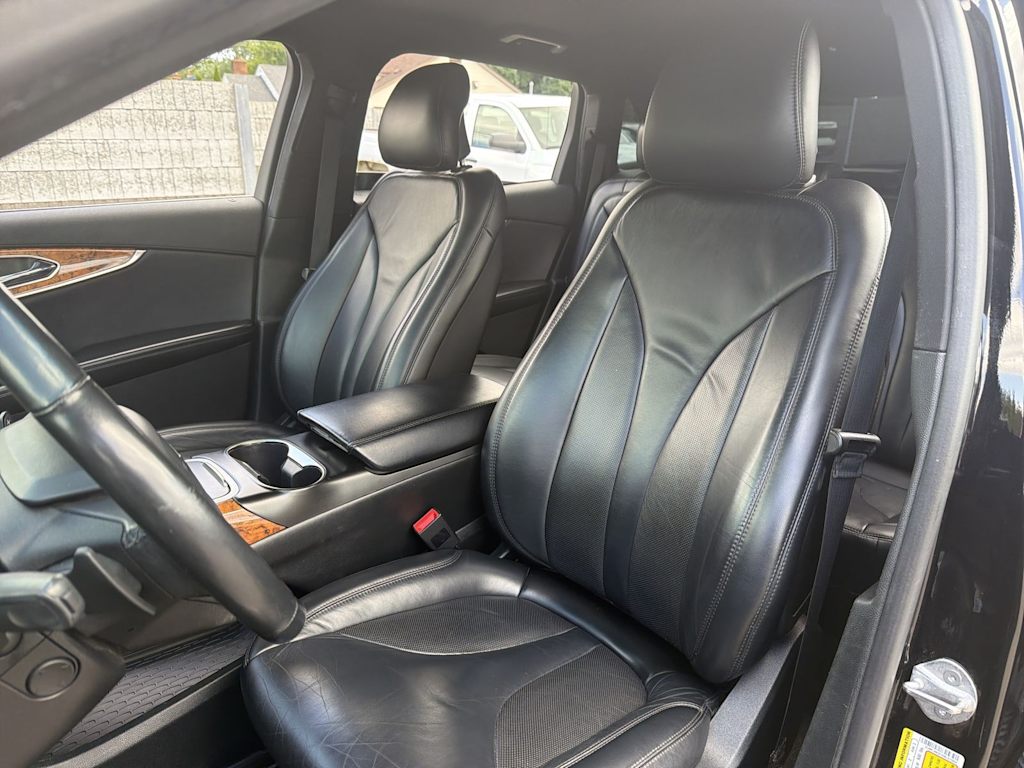 Thumbnail: 2019 Lincoln Nautilus - 10