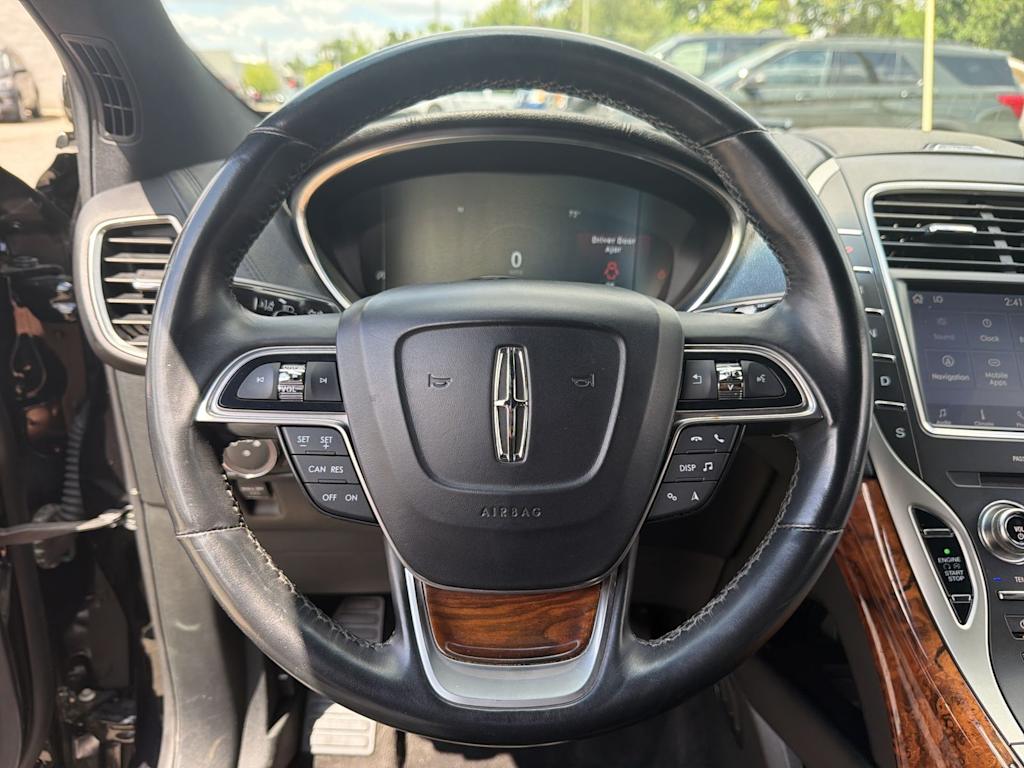 Thumbnail: 2019 Lincoln Nautilus - 8