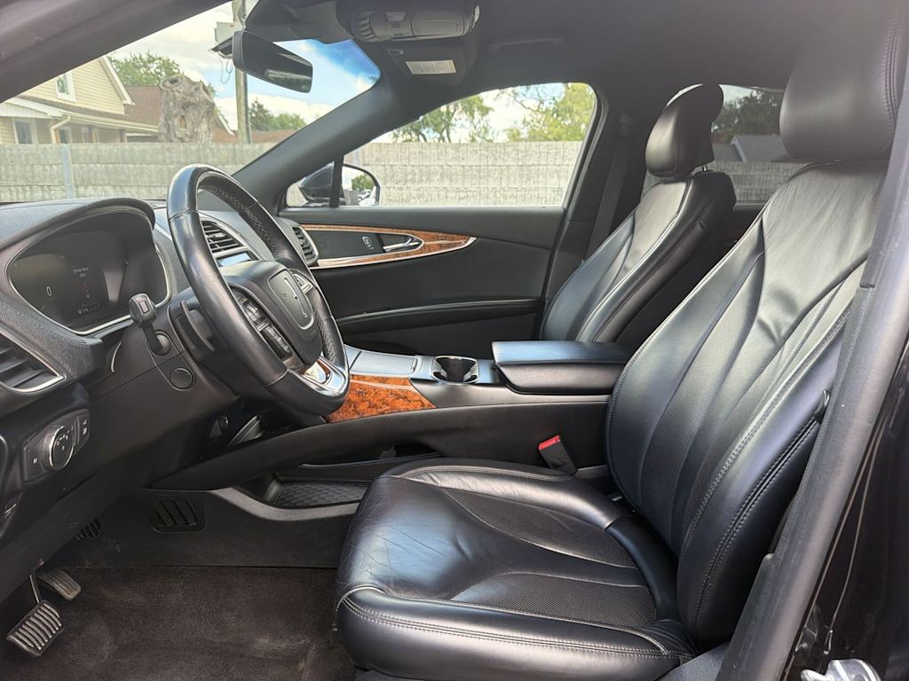 Thumbnail: 2019 Lincoln Nautilus - 9