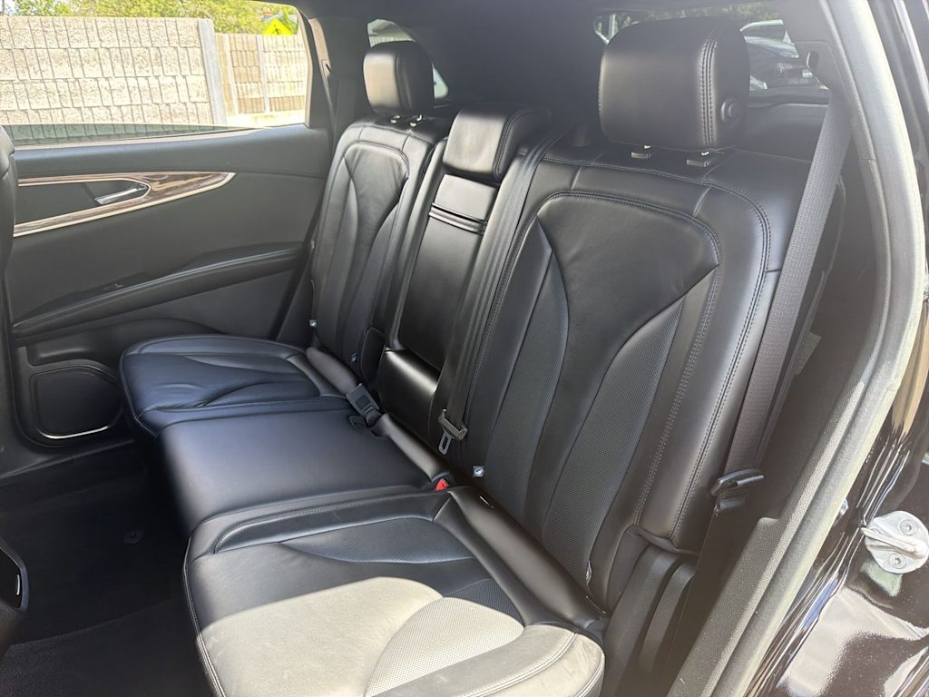 Thumbnail: 2019 Lincoln Nautilus - 26